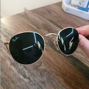 Round Ray Ban Sunglasses (Green Lens & Gold Frame)